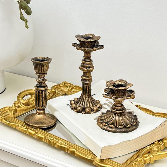 Vintage Candlestick Holder Retro Taper Candle Holder Nostalgic Floral Resin Candle Stand for Wedding Anniversary Table Centerpiece Fireplace Home