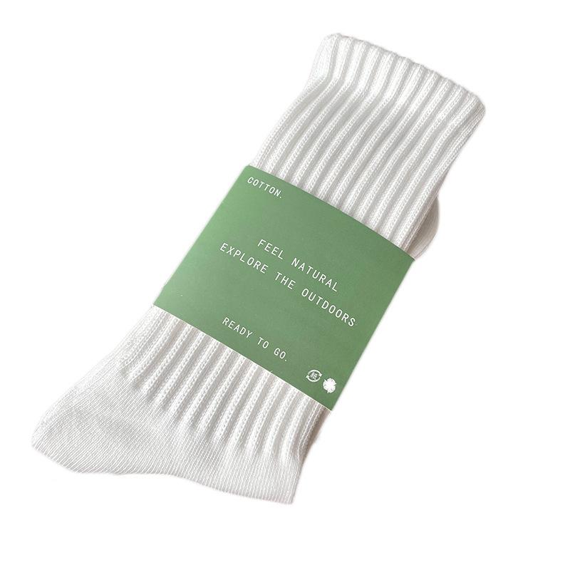 Men's and Women's Retro Loose-Top Mid-Calf Socks in White - Thick Yarn Knit for Autumn and Winter