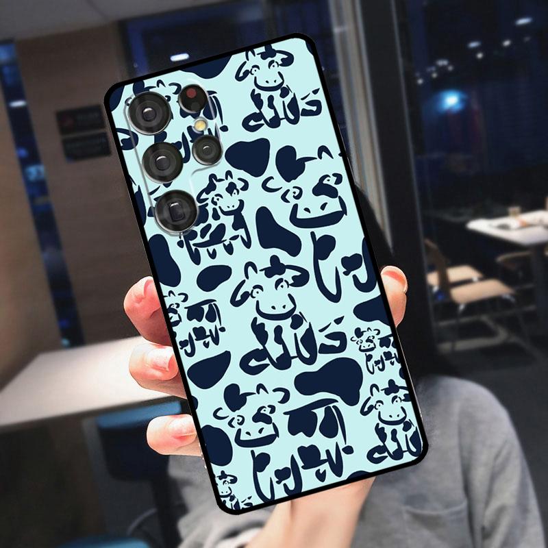 Cartoon Cute Cow Spots Cover For Samsung Galaxy S25 S24 S21 S22 S23 Ultra S9 S10 Plus S24 FE S21 FE Phone Case