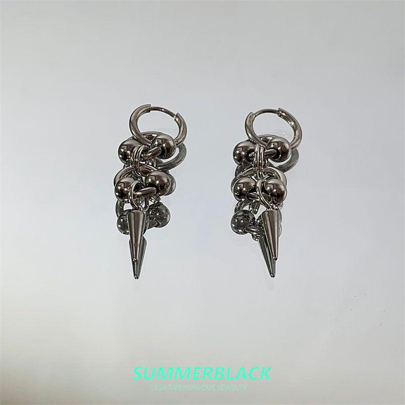 

European and American Retro Style Personalized Ring Rivet Earrings Eardrops Women Ins Cold Style Fashion Punk Subculture Earrings Metal Hoop Pointed Cone Earrings