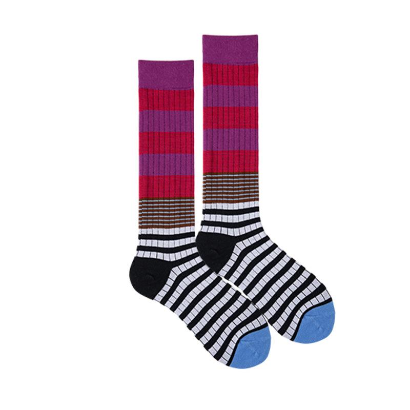 

Retro Style Colorful Striped Knee High Socks for Women Soft Cotton Stockings for Sports and Daily Wear Fashion Young Knee Socks One Size червоний