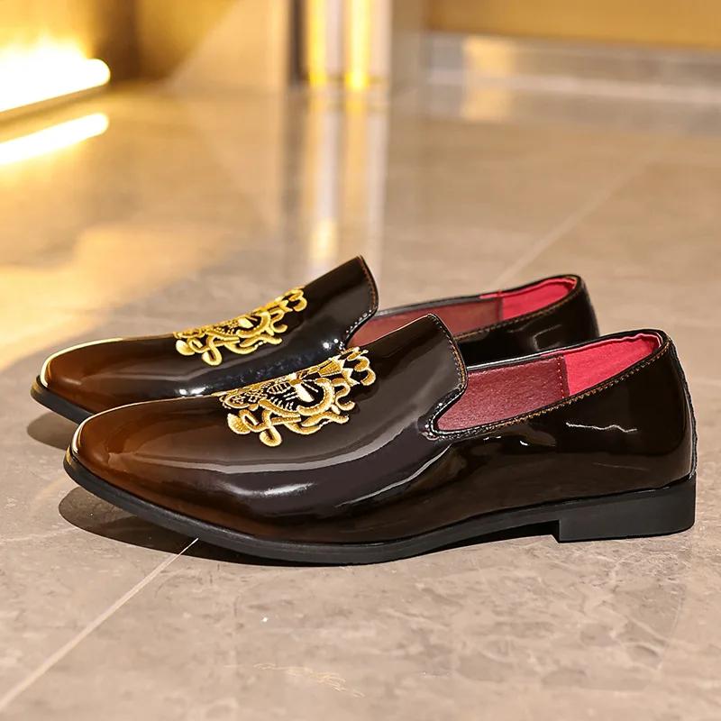 Fashion 2025 New Men Dress Shoes Designer Embroidered Moccasins Luxury High Quality Men Casual Shoes Fashion Patent Leather Loafers Male