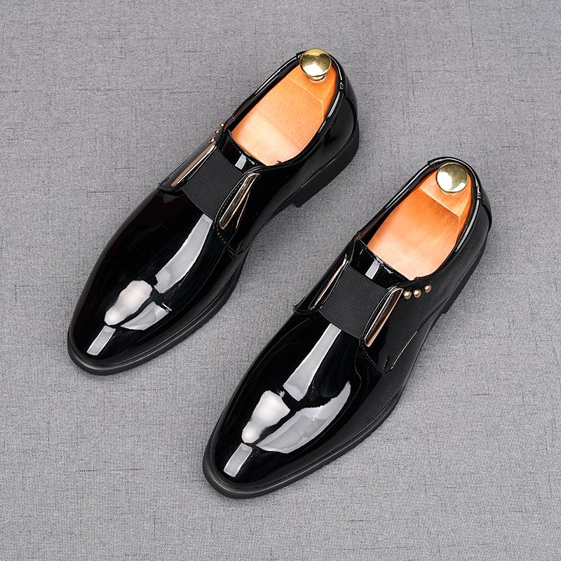 Designer Herren Spitznieten Slipper Schuhe Männliche Designer Fahr-Loafer Homecoming Hochzeitskleid Zapatillas Hombre