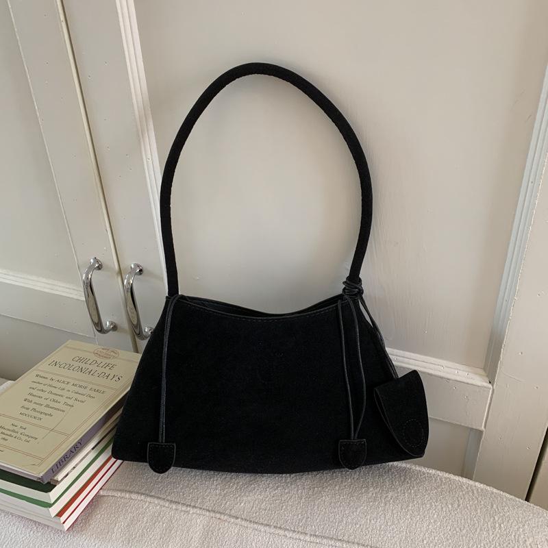 

Autumn and winter simple solid color musk skin velvet niche underarm bag women s popular casual handbag commuter shoulder bag чёрный