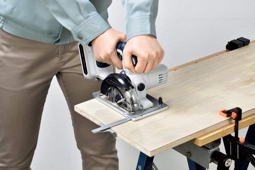 Takagi EARTH MAN S-Link 14.4V Cordless Circular Saw (Body Only) Circular Saw Capable of Cutting 2x4 Lumber RPM Approx. 1900 Min-1 DM-144LiAX
