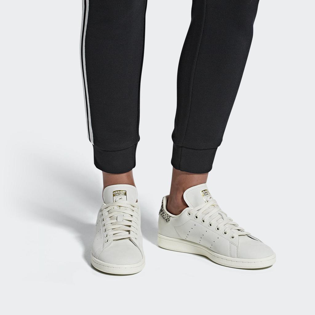 Adidas Originals Stan Smith Comfortable Casual Lightweight Durable Low-Top Sneakers Women Sneakers White F34304