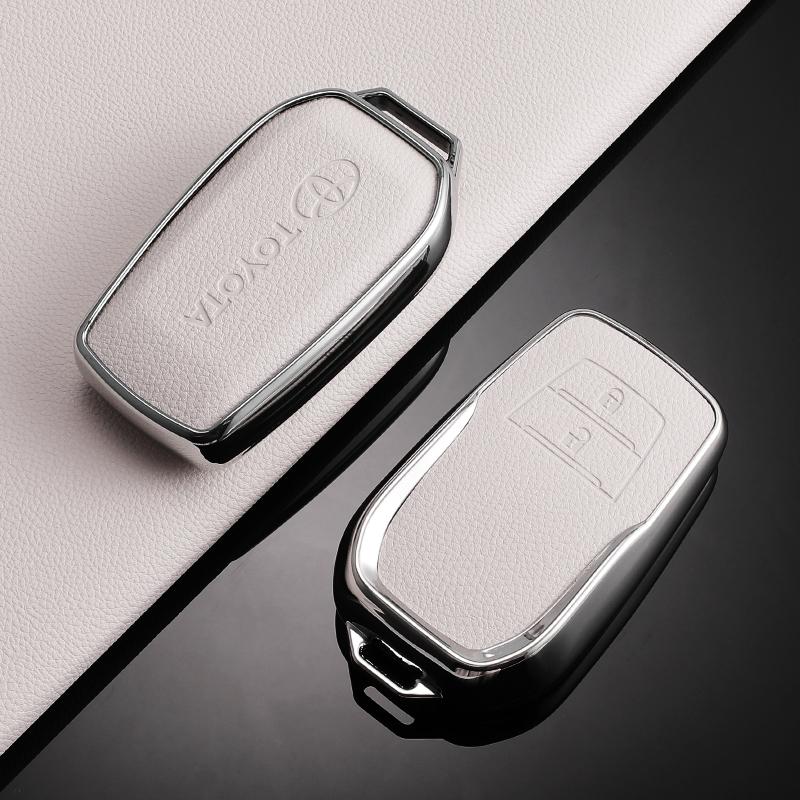 Läder Bilnyckel Fodral Fobskydd för Toyota RAV4 Crown Hilux Fortuner Yaris Prius Corolla Camry Land Cruiser Avensis Verso Prado C