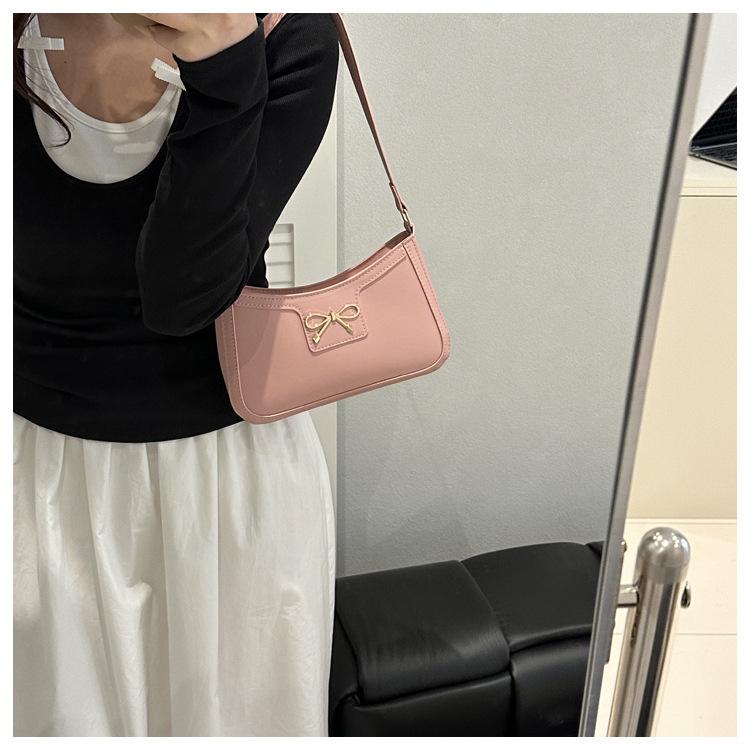 2025 Spring French Niche Retro Hong Kong-Style High-End Texture Women's Versatile Shoulder Bag