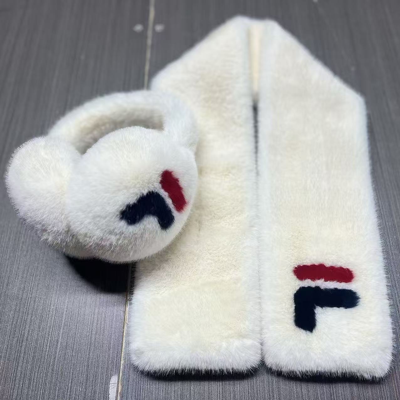 

Camellia imitation rabbit fur scarf 23 winter fashionable and elegant women s warm neck cover neck protection small fragrant wind scarf 80-100cm