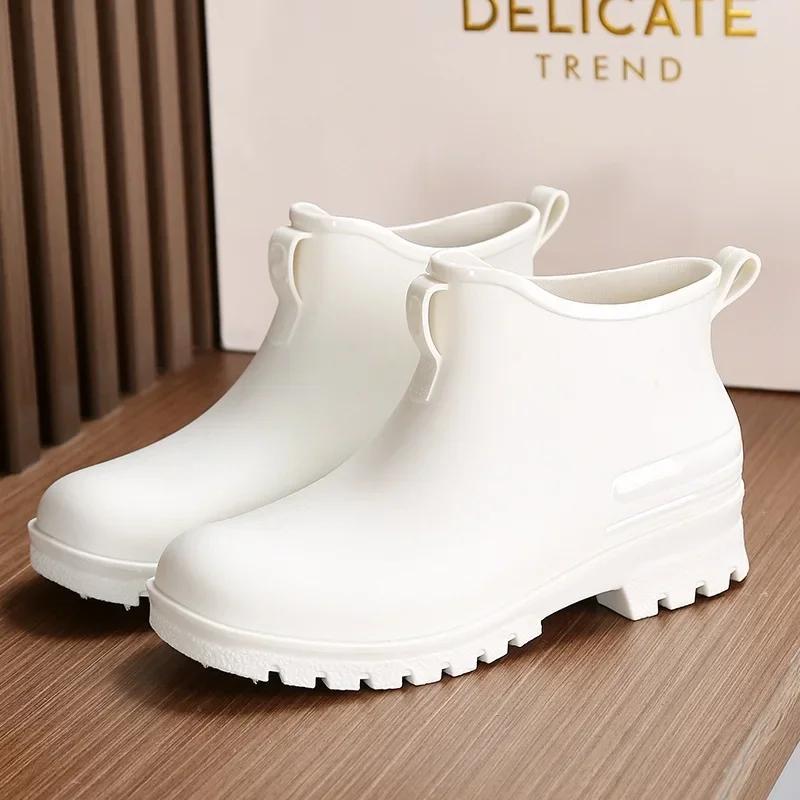 Fashion 2025 Fashionable Unisex Outdoor Waterproof Rain Boots Men's Lightweight Polyurethane Shoe Covers Round Toe Ankle Height Hombres