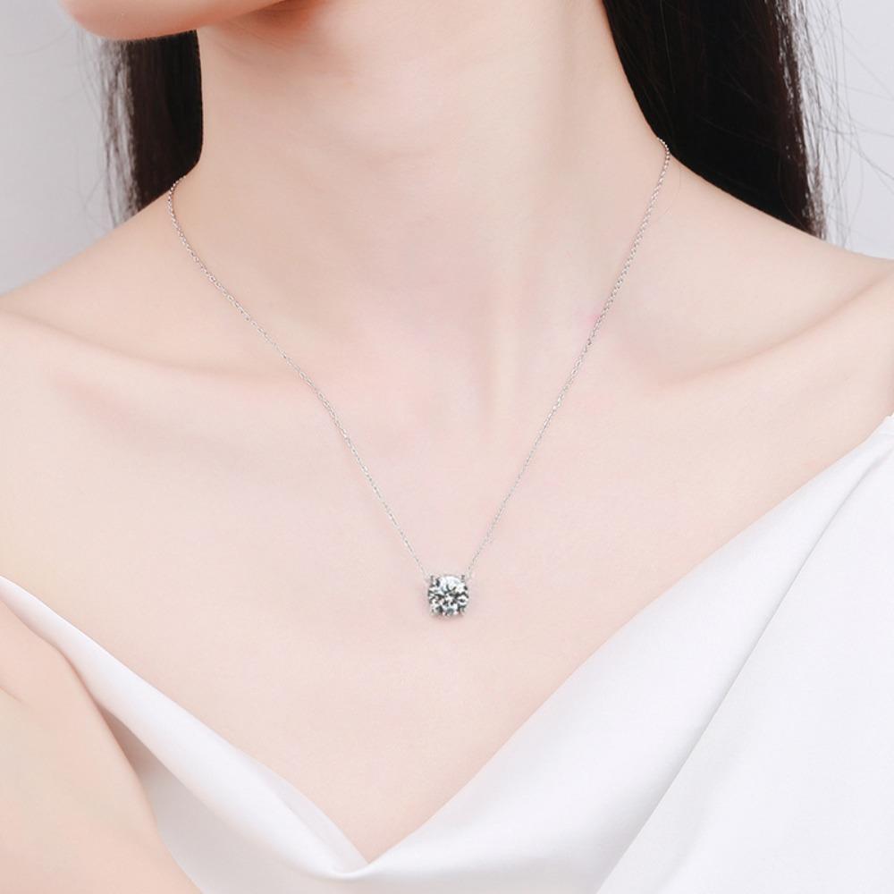 S925 Sterling Silver Moissanite Necklace Women Simple Luxury Classic Four Prong Pendant Collarbone Chain Jewelry