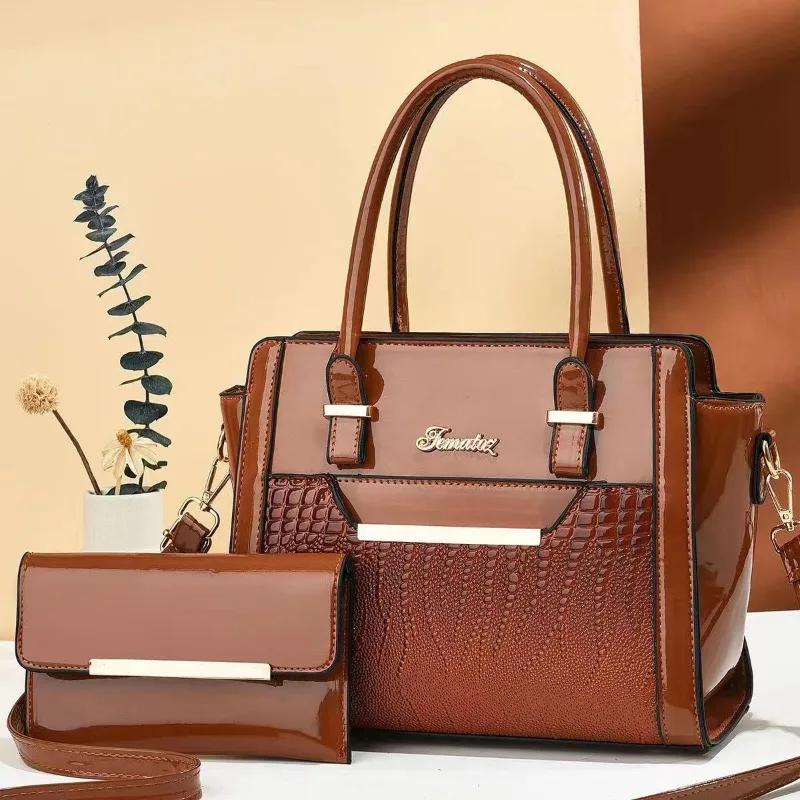 Luxury Brand Designer Women'S Handbag Classic Retro Versatile Shoulder Bag Large Capacity Casual Crossbody Bag Commuting Tote