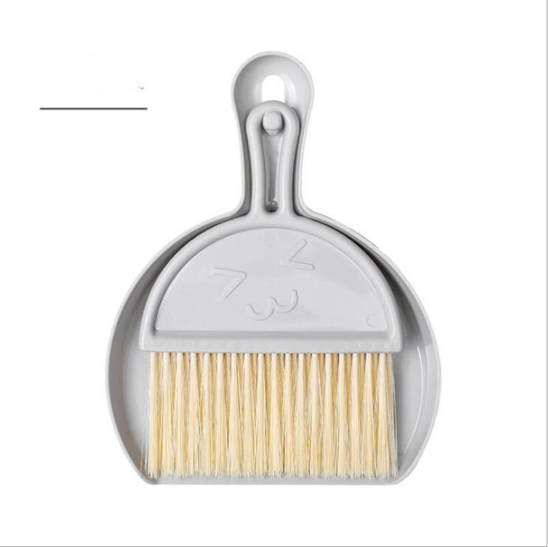 

Маленька щітка для чищення клавіатури для домашнього настільного комп’ютера з совком. Маленька мітла для очищення комп’ютера 20.2*16.7*1.5CM слонова кістка