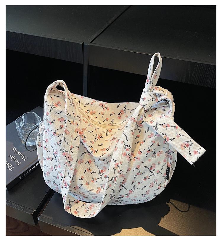 New Floral Canvas Tote: Lightweight, High-Capacity, Cute Design for Daily Commutes