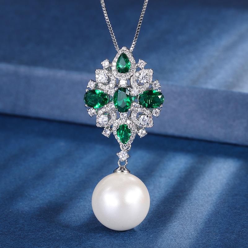 

Jewelry Inlaid With White Beads, Light Imitation Color Treasure, Two-Color Diamond-Inlaid Pendant Necklace 16Mm