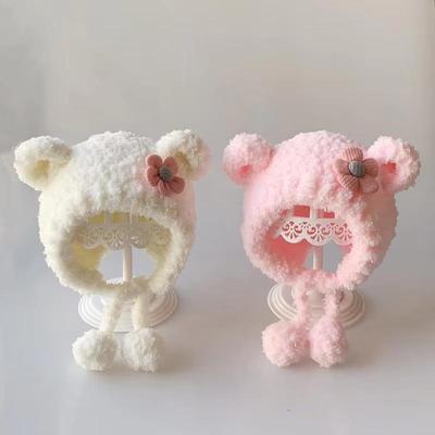 Căciulă Drăguță cu Flori de Pluș pentru Bebeluși Culoare Solidă pentru Nou-Născut Fetiță Căciulă cu Protecție pentru Urechi Iarnă Cald pentru Sugari Copii Mici Căciulă cu Apărătoare pentru Urechi
