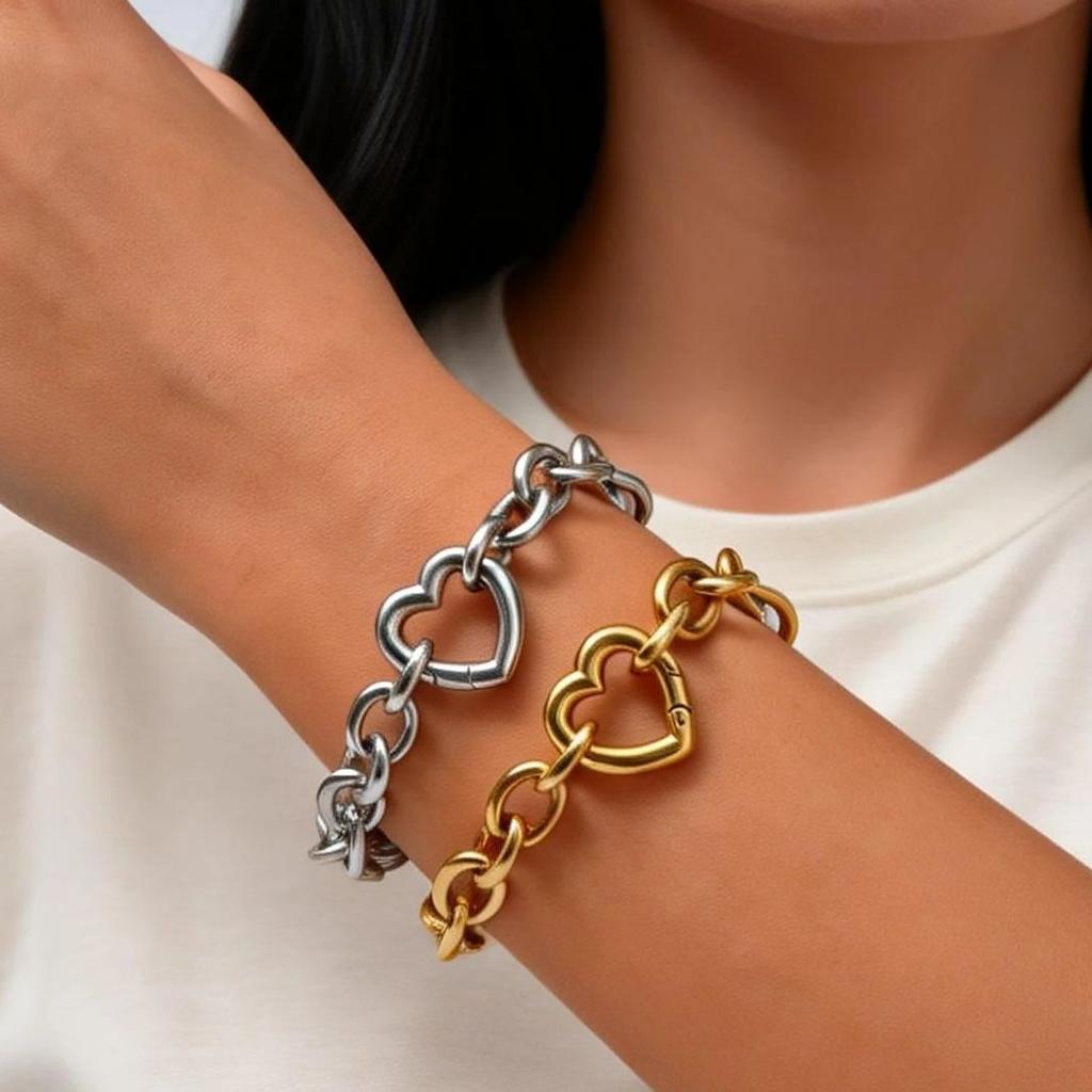 Trendy Hollow Heart Love Buckle Stainless Steel Chunky Thick Rolo Chain Bracelets for Women Fashion Punk Wrist Jewelry Gift