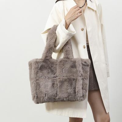 Flauschige Umhängetasche Damen Plüschhandtasche Fuzzy Tote Große Kapazität Fellgeldbörse für täliche Erledigungen Dating Reisen Pendeln