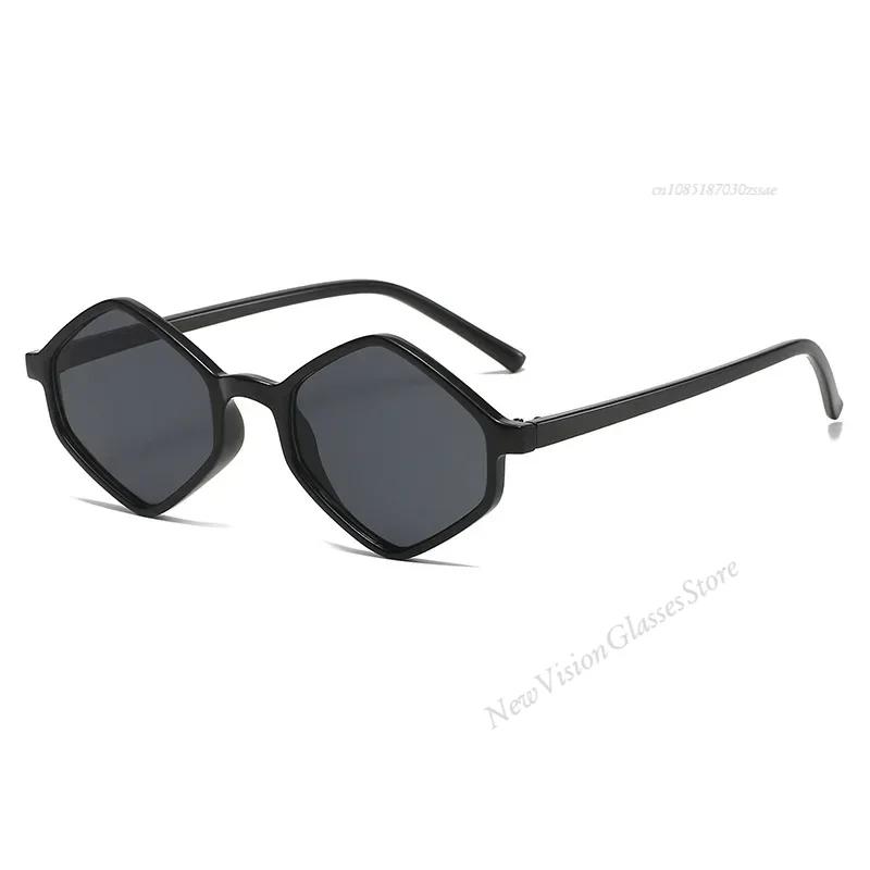 Rhombus Sunglasses Women Clear Blue Vintage Small Frame UV400 Protection Irregular Fashion Sun Glasses