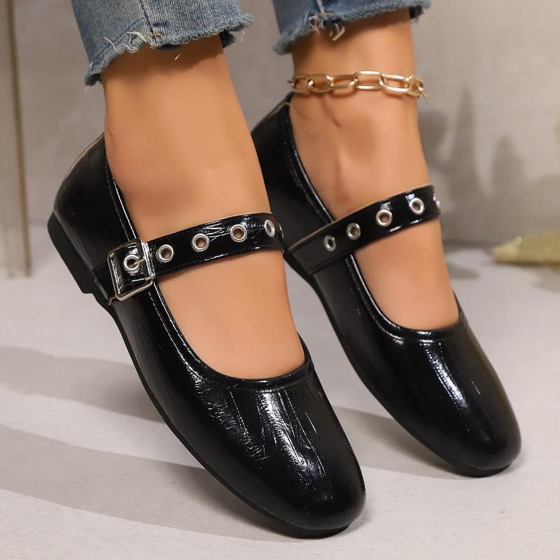 Spring and Autumn's New Round Toe Flat Flat One-shoulder Buckle Women's Single Shoes