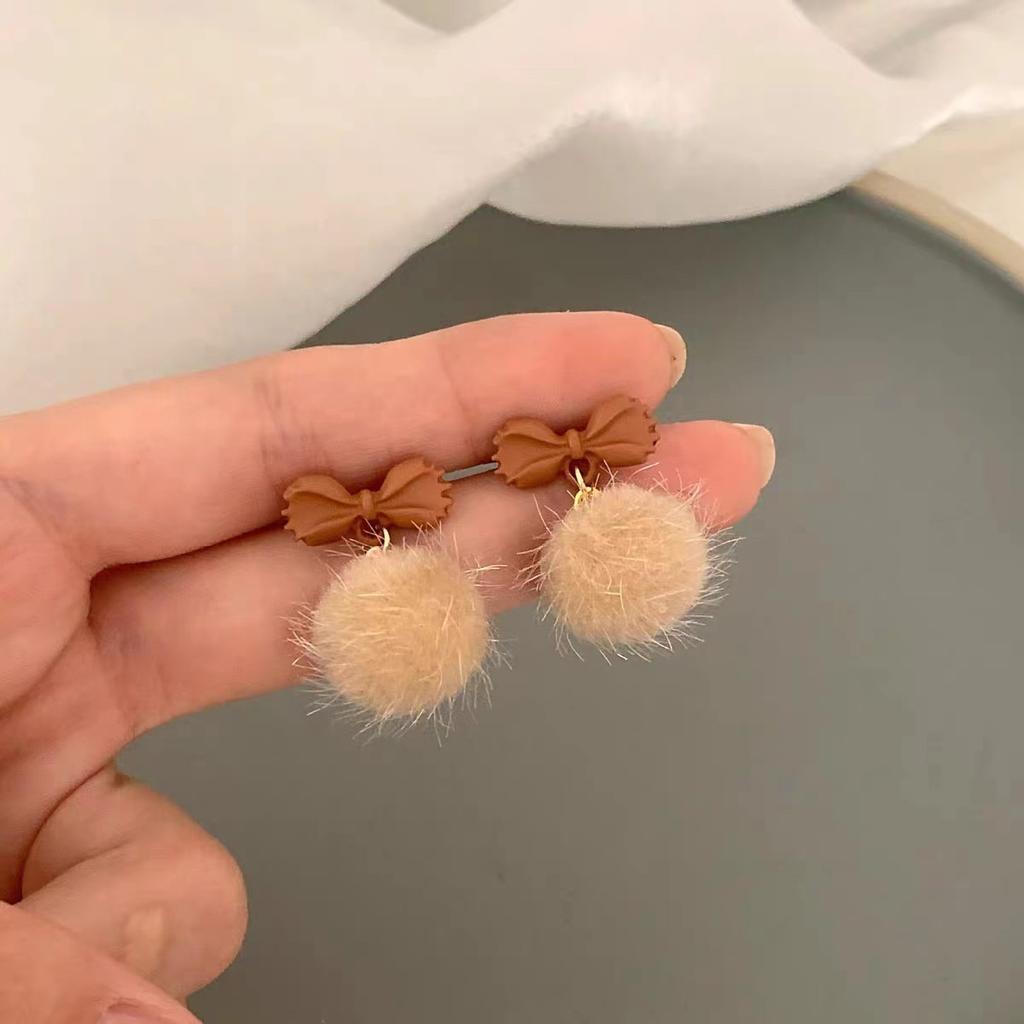 Bow Mink Ball Stud Earrings Women'S Trendy Plush Design Earrings High-End Temperament Earrings