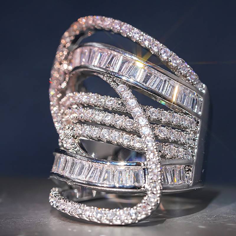 Huitan Luxury Hollow Out Design Ring for Women Party Gorgeous Wedding Full Bright CZ Accessories Geometric Fashion Lady Jewelry