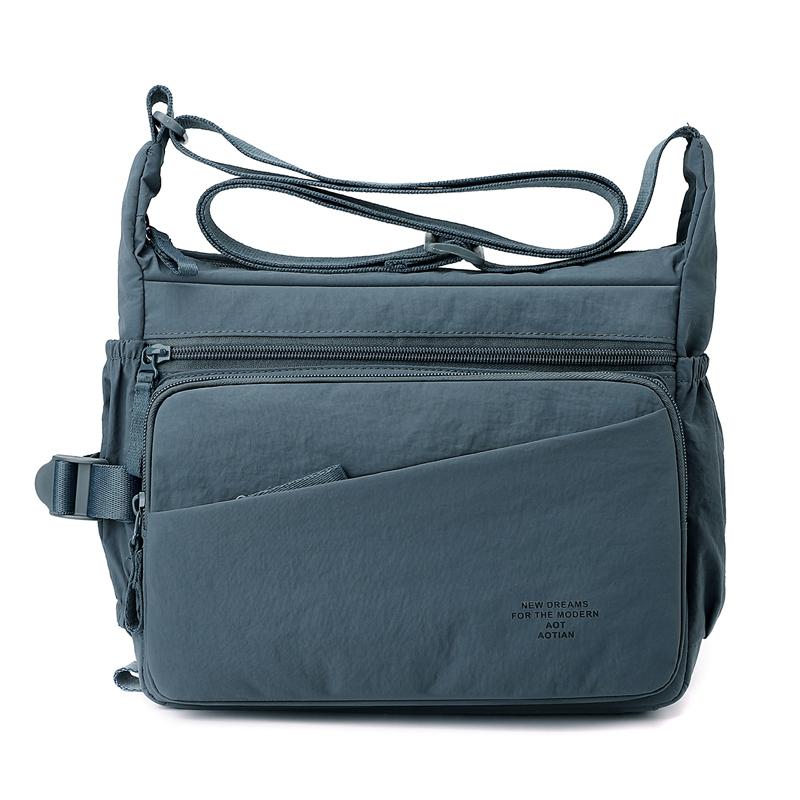 Large Capacity Shoulder Bag Multi-function Outdoor Short-distance Travel Bag