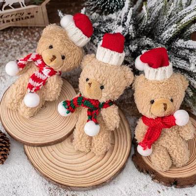 Kerst Teddybeer Sjaal Hanger: Schattige Kleine Bruine Beer met Bloemenkunst voor Boomversiering en DIY Kleding Cadeau