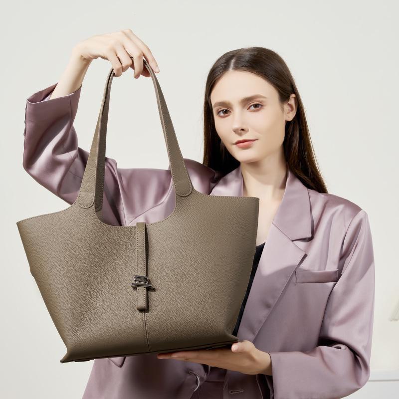 2024 Early Autumn Genuine Leather Wind Chime Tote: Women's Large-Capacity Shoulder Handbag