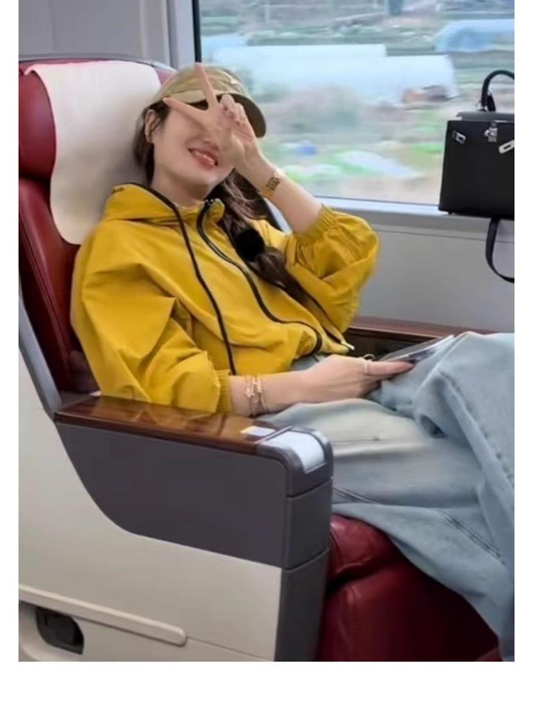 Women's High-End Loose Fit Petite Windbreaker - Spring 2025