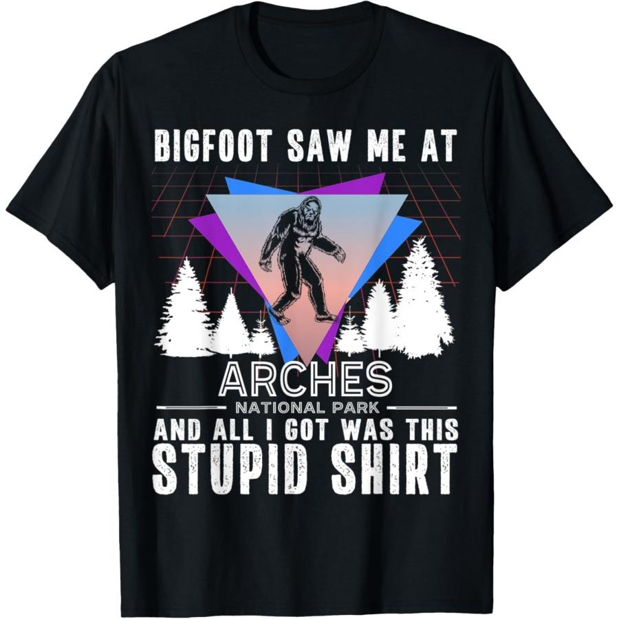 Arches National Park Utah Funny Bigfoot Retro Souvenir T-Shirt XXXXXL чёрный