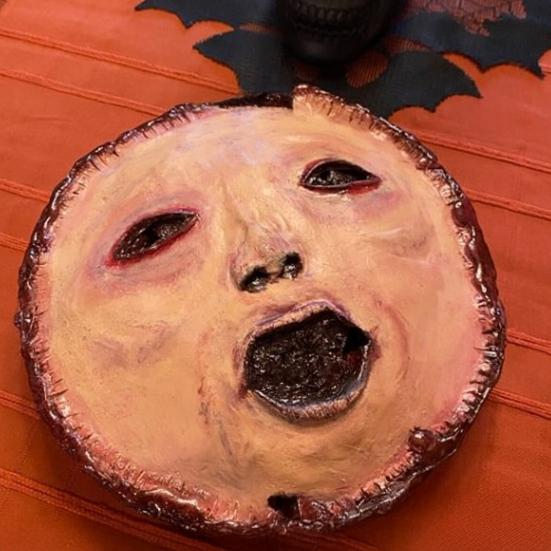 9-Inch Halloween People Pot Pie Realistic Reusable Haunted House Holiday Party Dinner Plate Latex Horror Face Pancake Decoration
