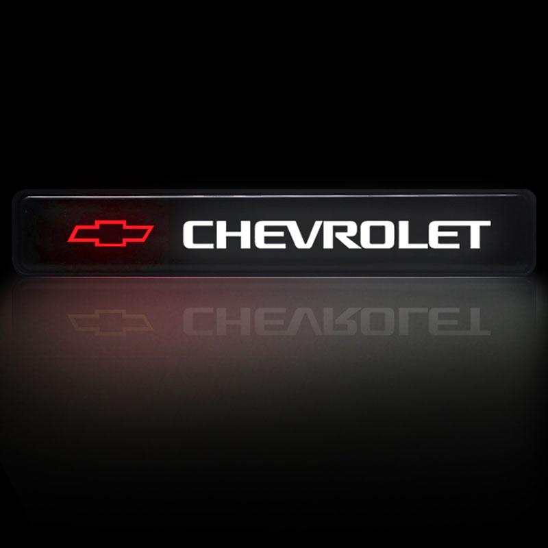 Bilens Främre Grill Klistermärke Emblem Grill R LINE Emblem LED-Ljus för Chevrolet Cruz Mai Rui Bao Cobalt Impala Onix Pioneer Explorer TrailBlazer Trax