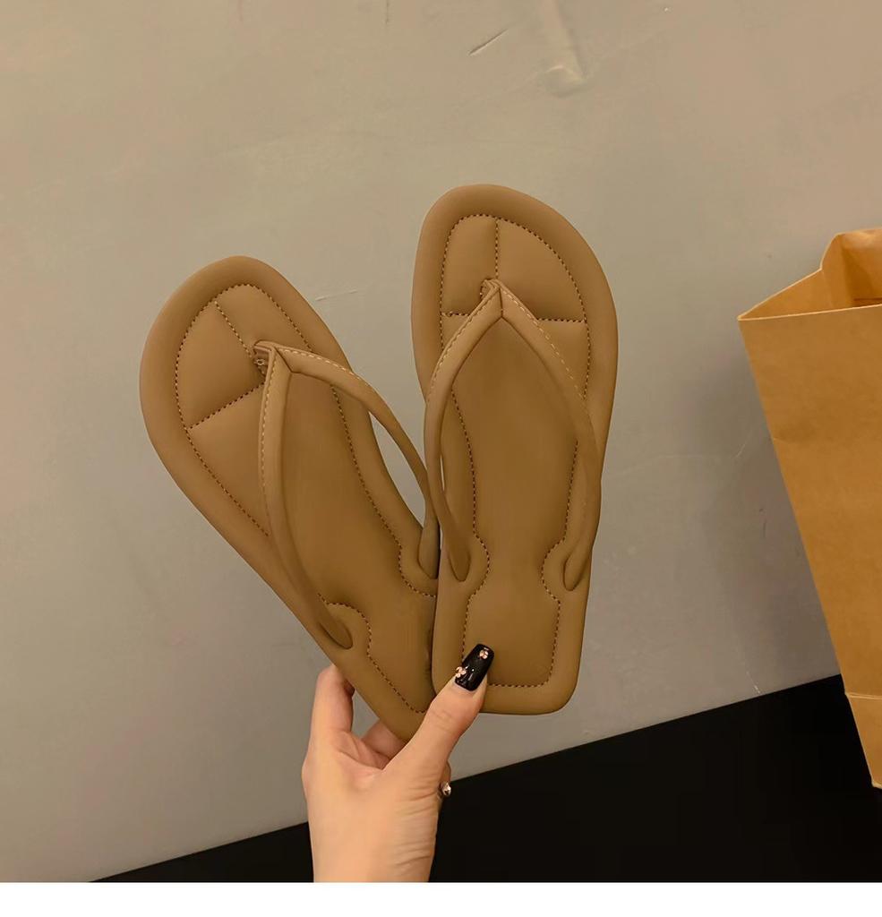 Large size flip-flops women's summer outer wear fashion 2025 new flat bottom clip toe sandals beach shoes