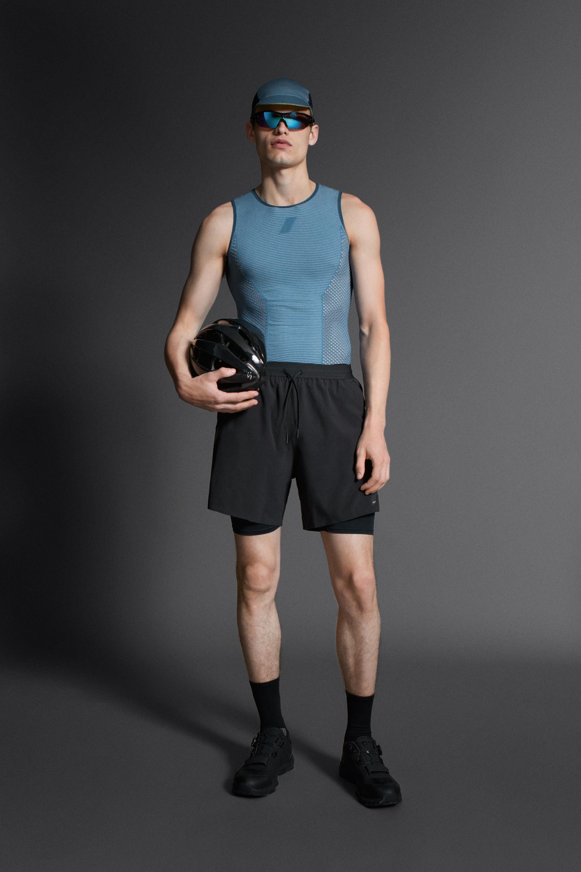 

ФУТБОЛКА С ТЕКСТУРИРОВАННОЙ КОМПРЕСЦИЕЙ