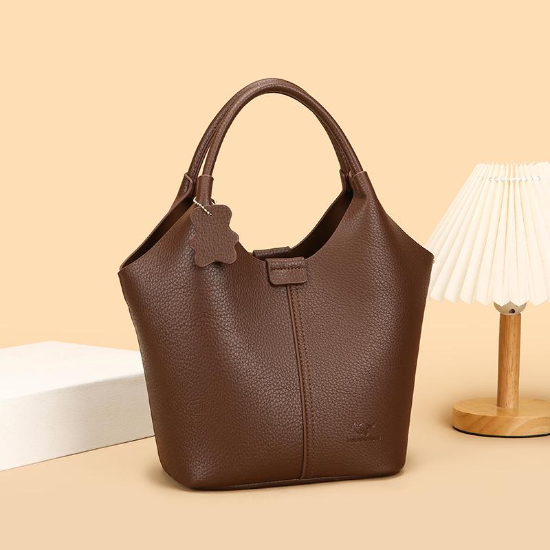 Elegant Women's Versatile Bucket Bag – High-End, Large Capacity, Textured Handbag for Commuting and Practical Use