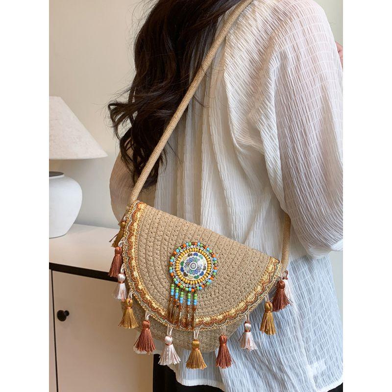 Ethnic Style Tassel Small Bag Women 2025 New Fashion Woven Bucket Bag Spring and Summer High-Grade Shoulder Messenger Bag