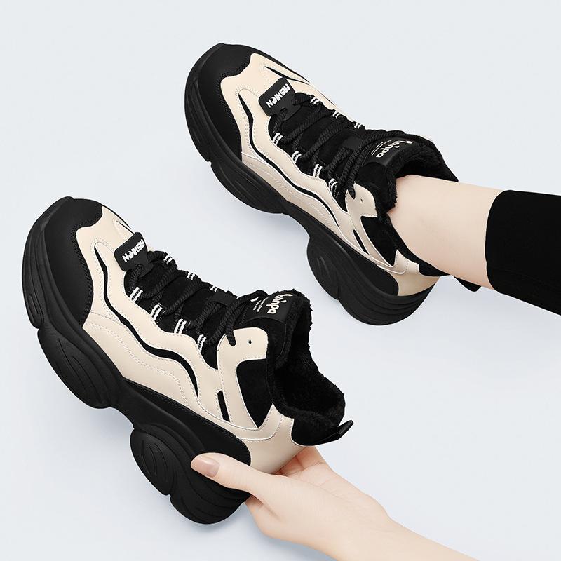Autumn and winter models heightened thickened leather sneakers women's soft soles versatile new black