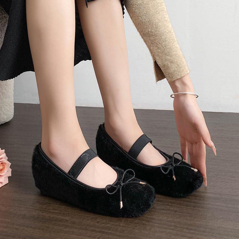 

Туфли на скрытой платформе для женщин маленького размера 313233, одинарные туфли, теплые пушистые туфли, женские 2025 новые осенне-зимние бархатные хлопковые туфли 40 чёрный