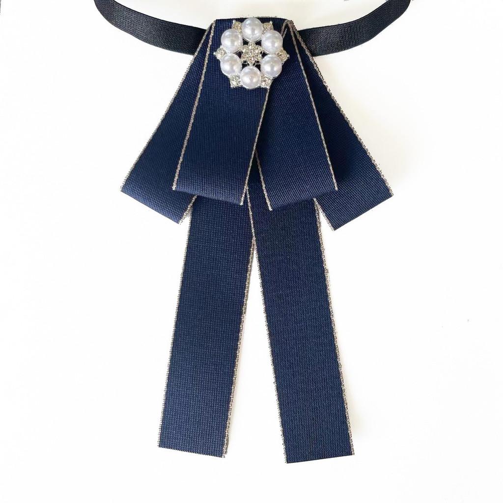 College Style Butterfly Bow Tie For Women With Silk Polyester Material For Graduation Photos