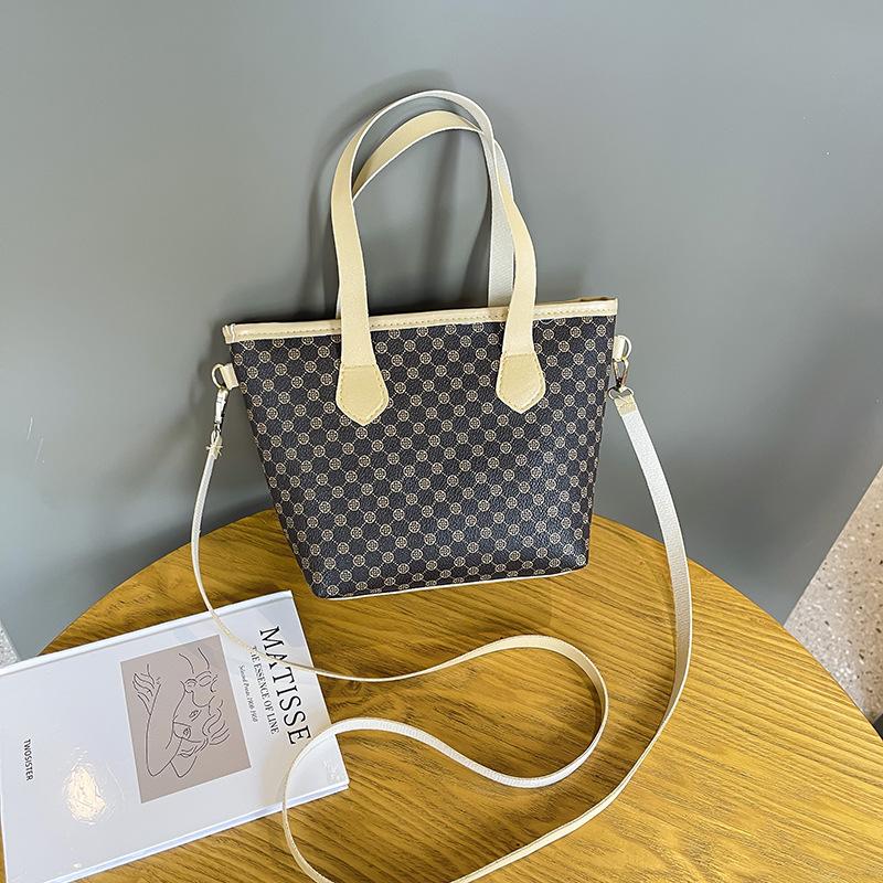 Women's bag spring and summer new shoulder bag bucket bag polka dot printing portable messenger bag one piece