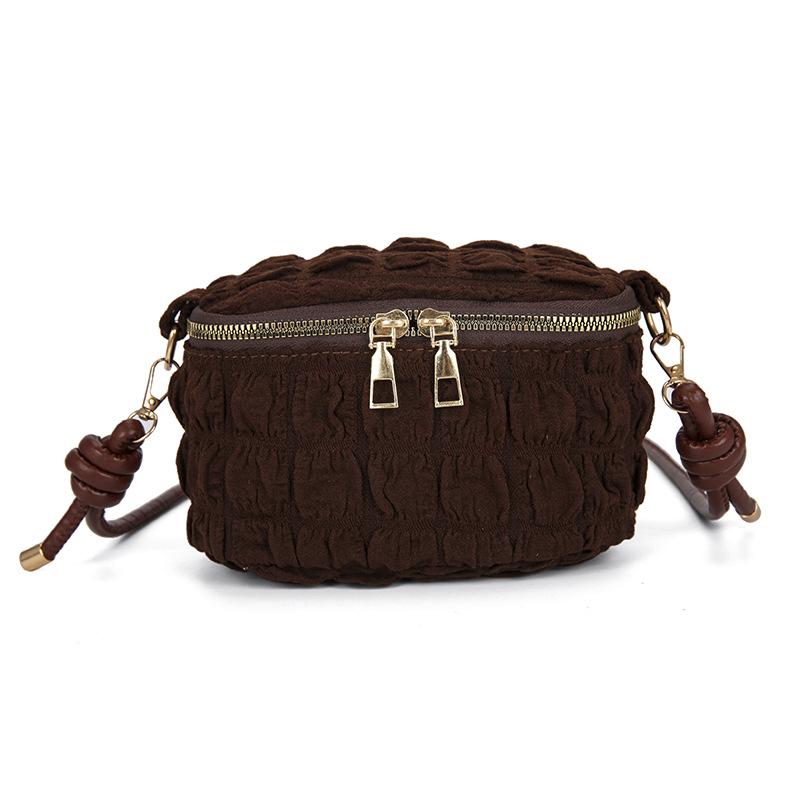

New temperament women s bag mini bubble cute cloud bag foreign gas wrinkled small fragrant wind shoulder portable leisure bag темно-коричневого кольору