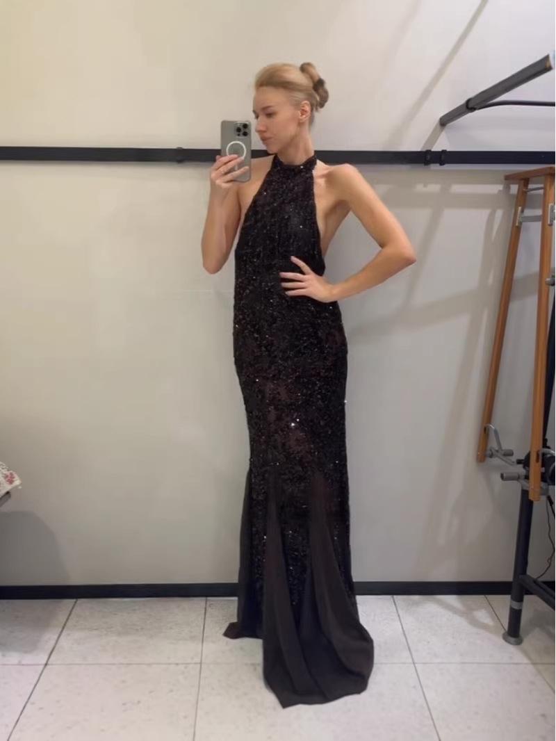 

2026 Spring Women s Light Luxury Backless Halter Mermaid Sequined Gown Large