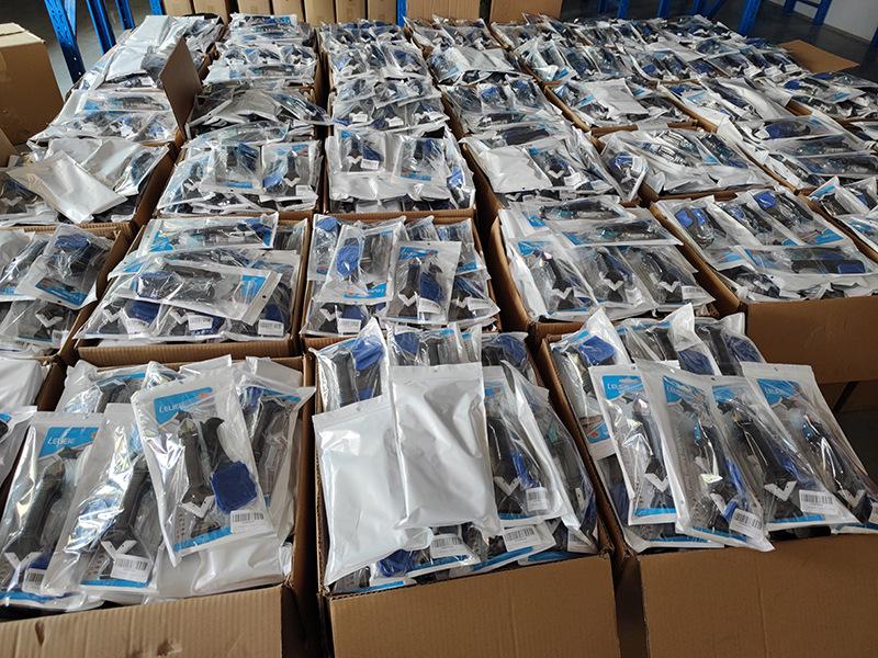 Çok Fonksiyonlu Silikon Kenar Silecek ve Yapıştırıcı Kazıyıcı Alet