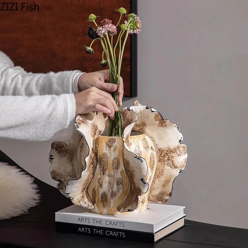 Colorful Wings Decorated Ceramic Vase Desk Decoration Flower Arrangement Artificial Flowers Decorative Floral Vases Modern Decor