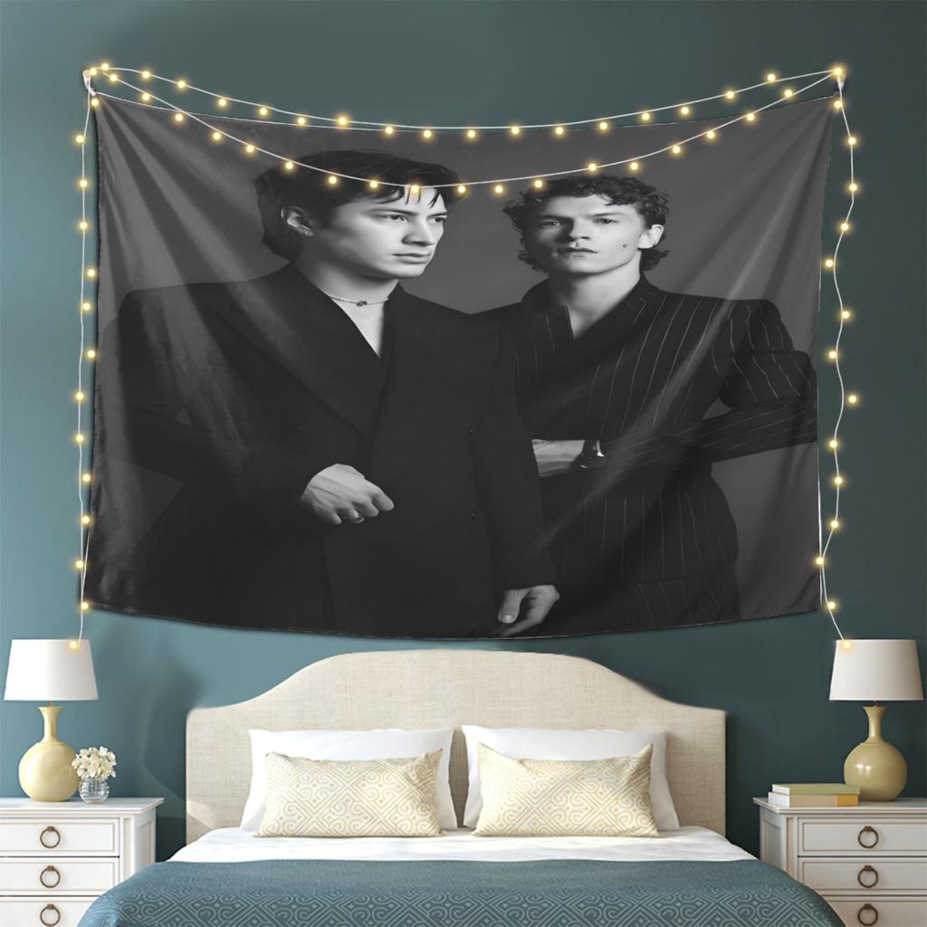 Vikama Sophisticated Duo Portrait Tapestry Minimalist Monochrome Design For Creating A Stylish And Elegant Home Decor