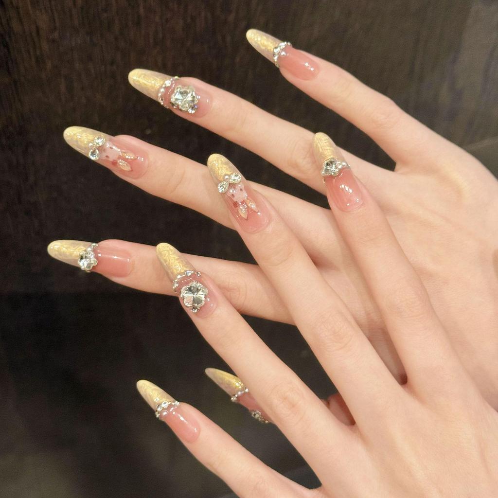Yihe Original Rococo Rabbit Cartoon Cute Bunny Blush French Rhinestone Handmade Nail Art