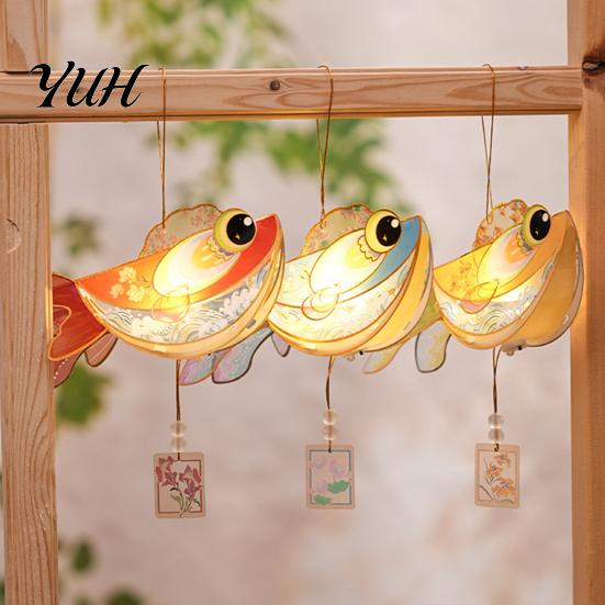 Traditional Style Home Decor DIY Fish Lantern Kit, Chinese Handheld Light Up with Culture Craft Handle, Mid-Autumn Spring Festival Kit for Kids Adults