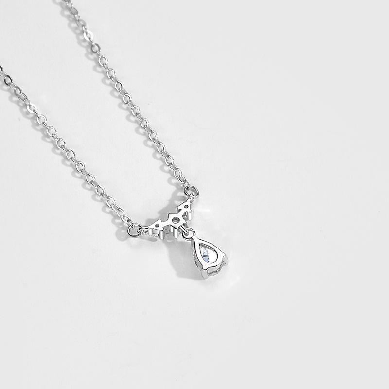 Necklace Women's Four Leaf Grass Ocean Heart Blue Zircon Collar Chain Light Luxury Feel Versatile New Style