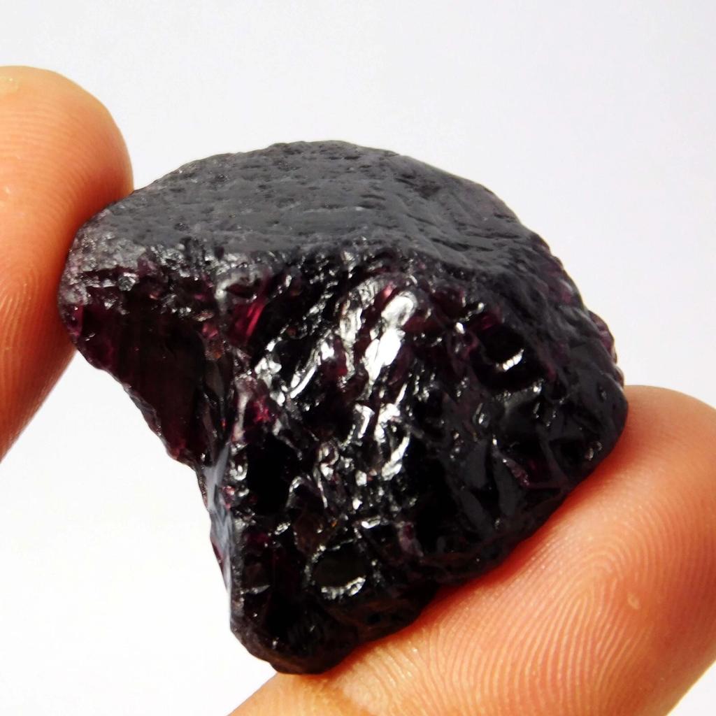 150 CT Very Rare Natural Red Painite Rough Burma Untreated Loose Gemstone